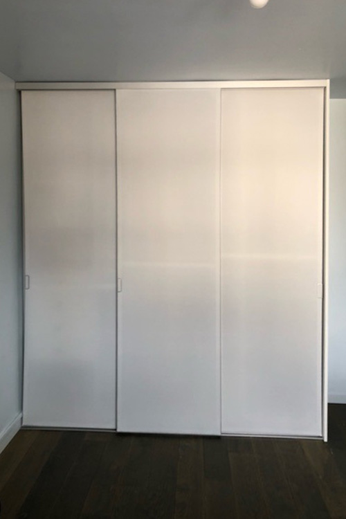 Ensemble 3 portes de placard coulissantes en toile tendue - 2/2